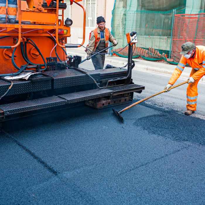 Asphalt paving contractors