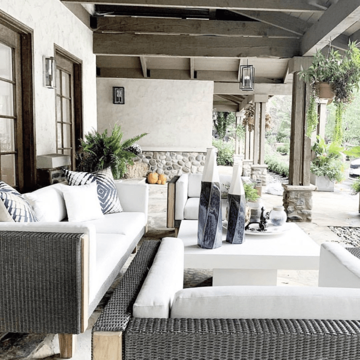 Outdoor furniture & decor
